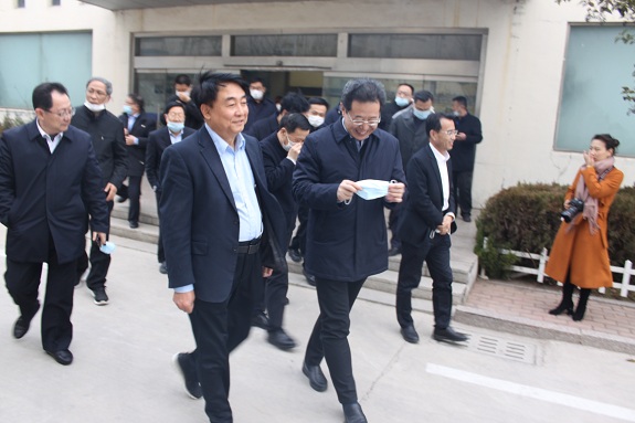 三奇公司老总_装修公司