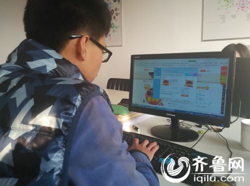 ������Ա���Ա��ϼ�ʱΪ�˿ͽ������