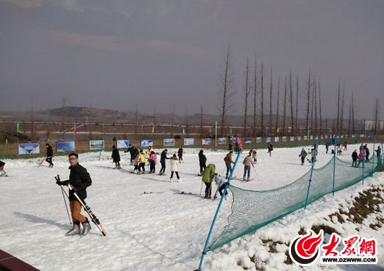 五莲山滑雪场(1)