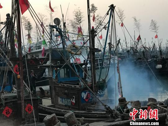 �������ա����죬�����ڴ��ϼ��ݡ��������ű��ڡ�������� ��